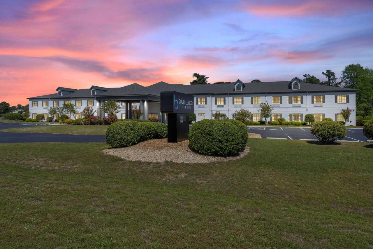Blue Water Inn & Suites BW Signature Collection Sneads Ferry Exterior photo